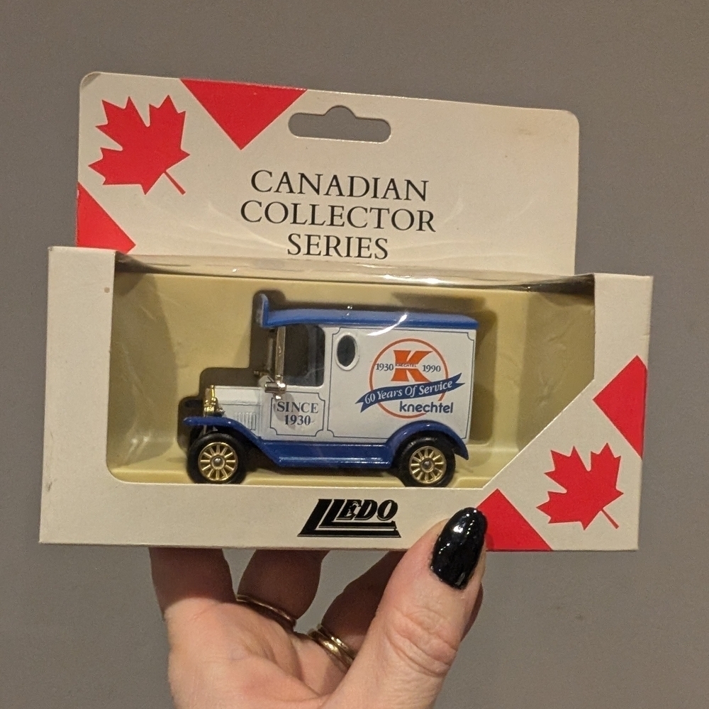 Lledo Canadian Collector Series Model Car